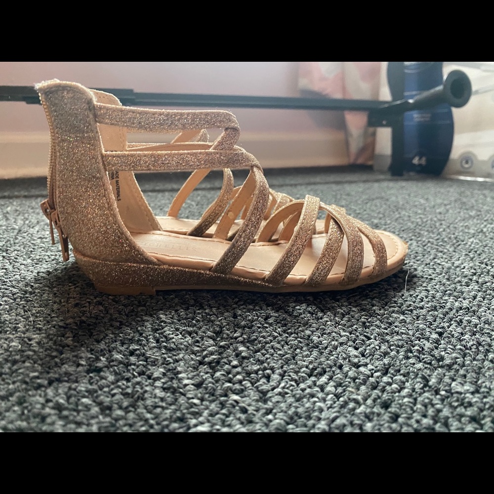 Kids sandals